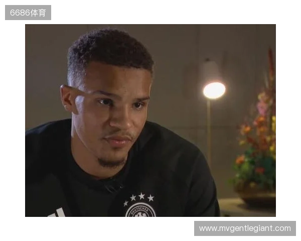 佳夫：我曾与塞内加尔以及芬兰接触，两年后重返德国队很开心